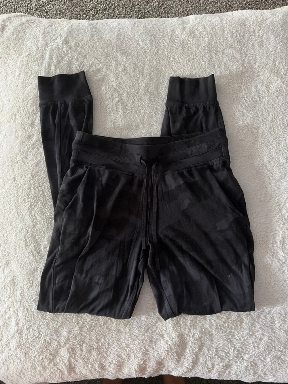 lululemon joggers